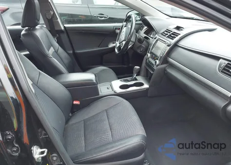 2014 Toyota Camry L/Le/Se/Se Sport/Xle z USA, uszkodzony, nr VIN 4T1BF1FK8EU393909